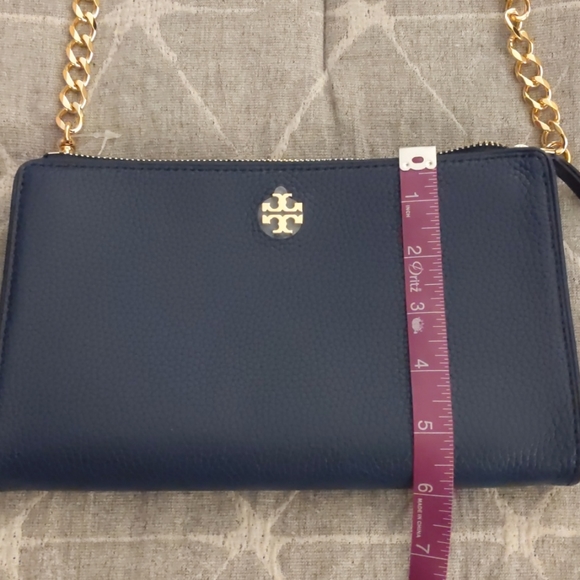 Navy blue Tory Burch zip closure purse - Picture 7 of 8